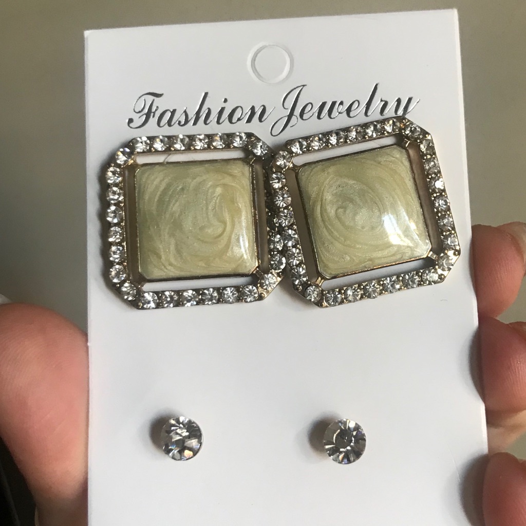 3/$15* Statement Stud Set